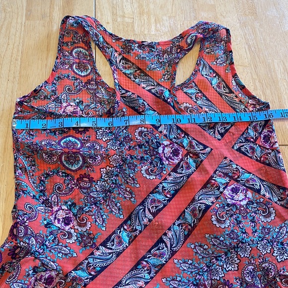 Eyelash Tank top - Picture 14 of 15